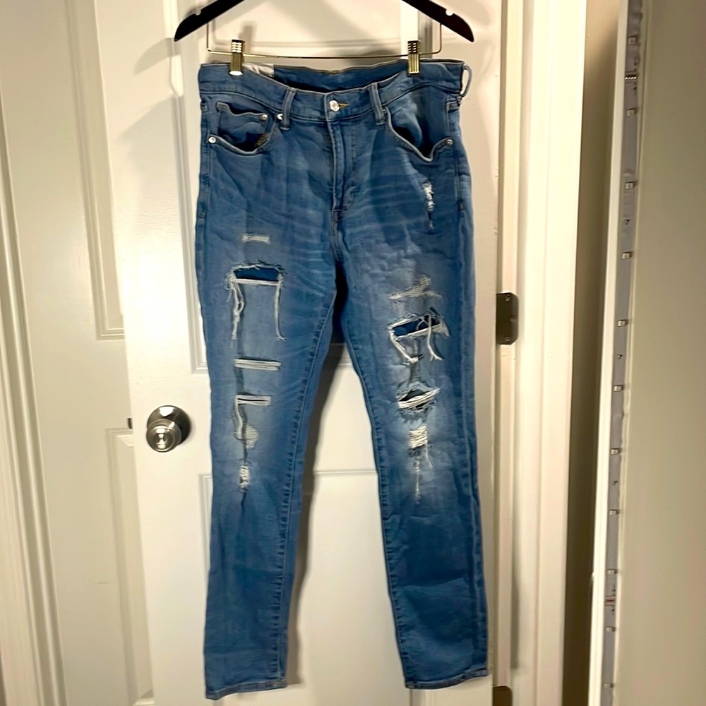 H&M men’s distressed jeans